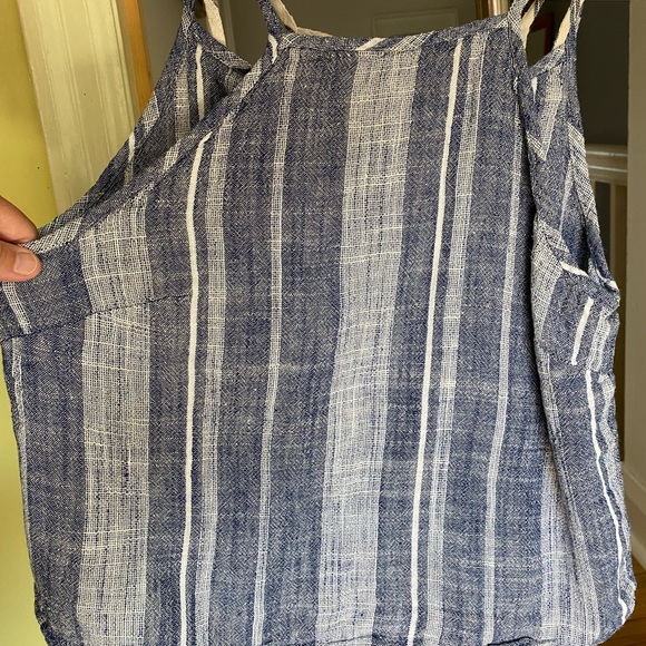 Cropped Linen Tops - Picture 3 of 5